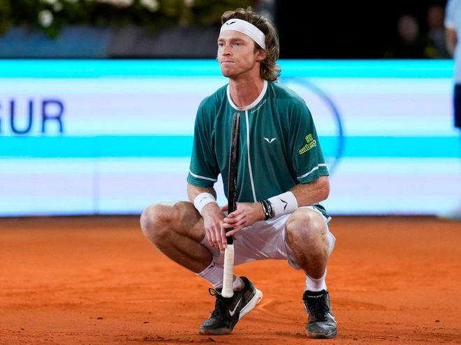 并细化阵容 并细化阵容